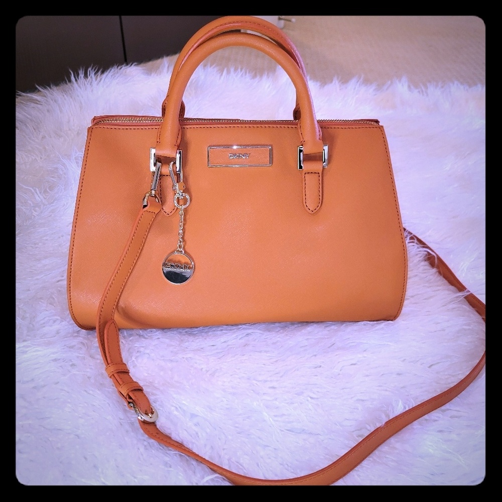 Hand bag
